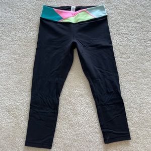 Lululemon girls ivivva cropped leggings with colored waistband